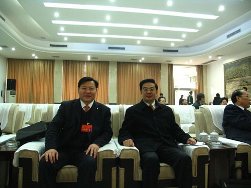 王董與最高人民法院院長(zhǎng)、原湖南省省長(zhǎng)周強(qiáng)在一起